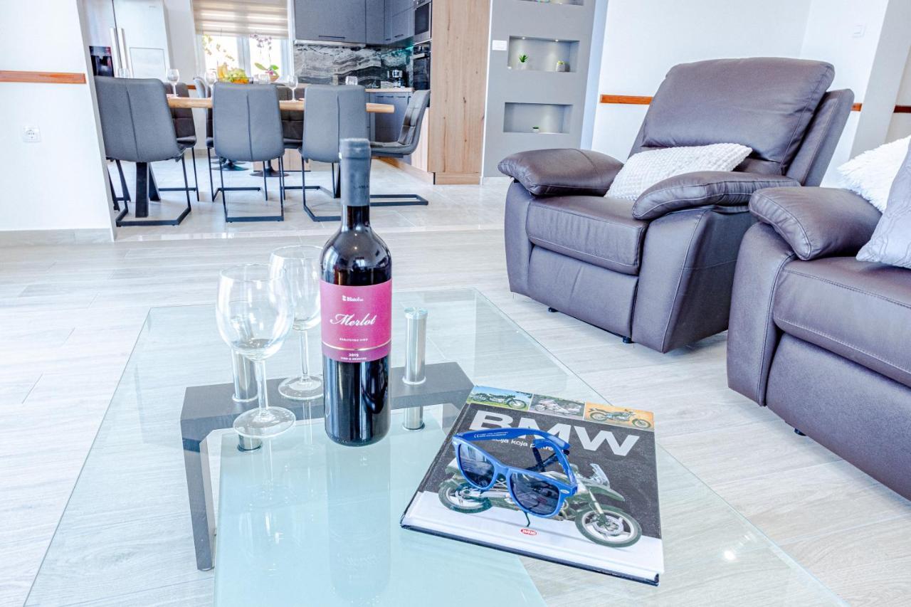 Apartman Mimi Prigradica Ngoại thất bức ảnh